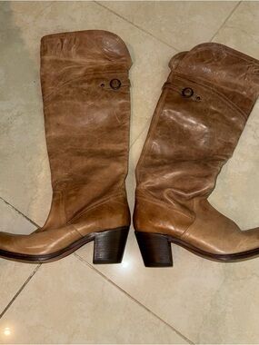 Classic Tall Women's Leather Frye Boots size 9